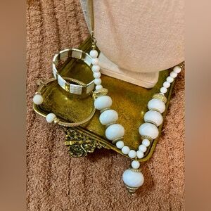 Vintage White & Gold Statement Jewelry Set: Necklace + Cuff Stretch Bracelets